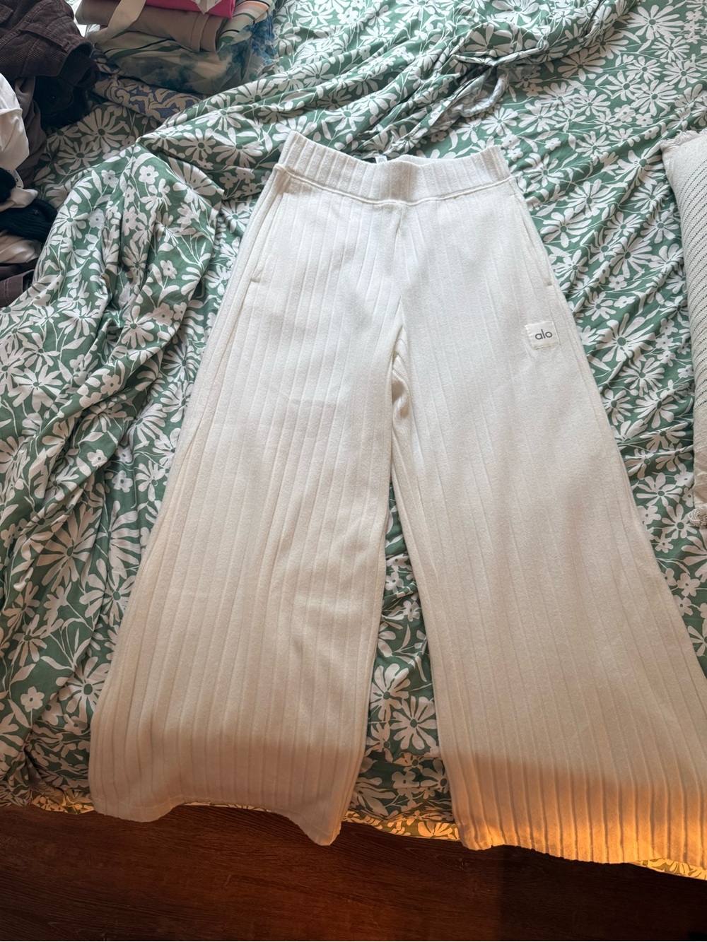ALO Take Comfort Rib Wide Leg Pants - Cream